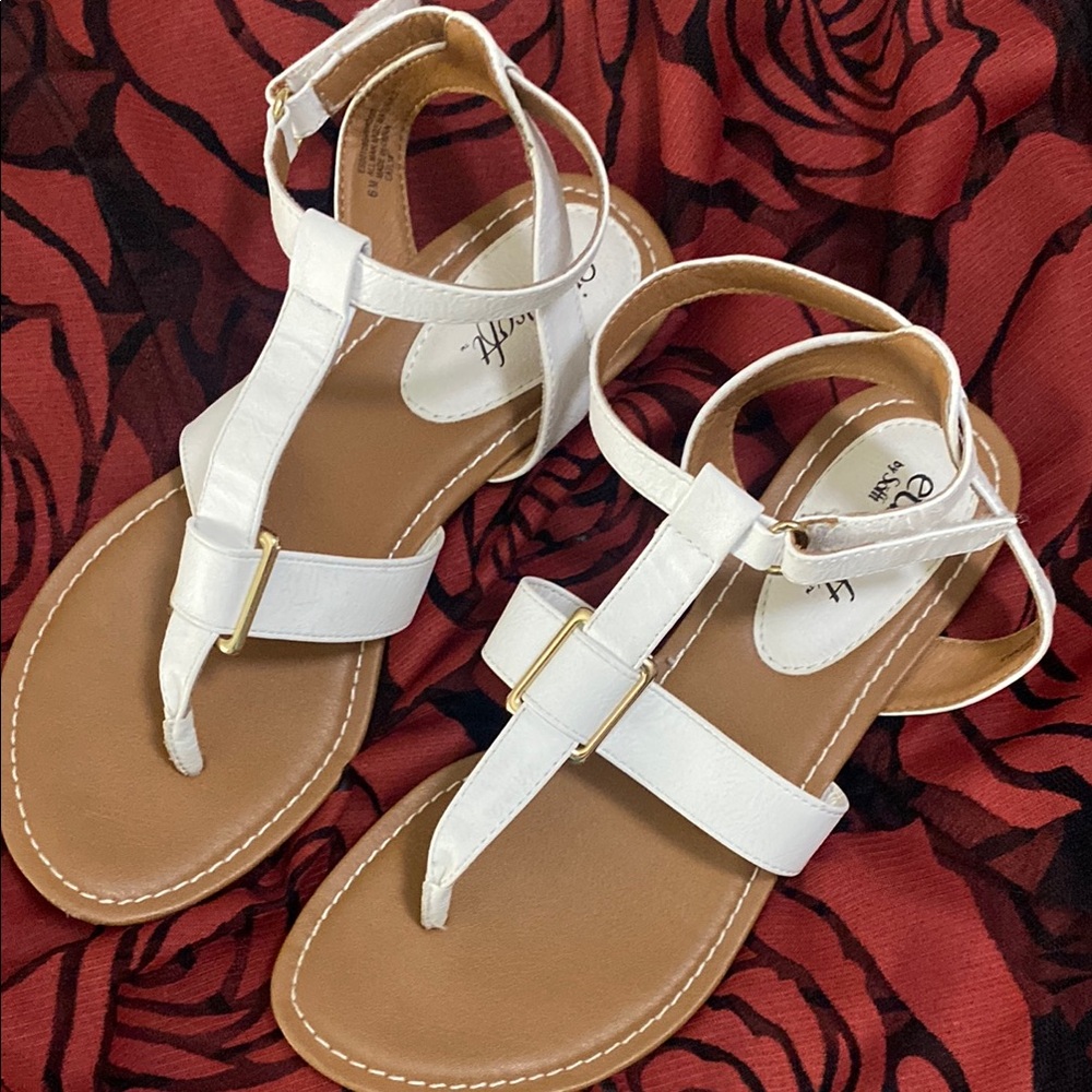 🌴🌴🌴Summery White and Tan Women's Sandals🌴🌴🌴